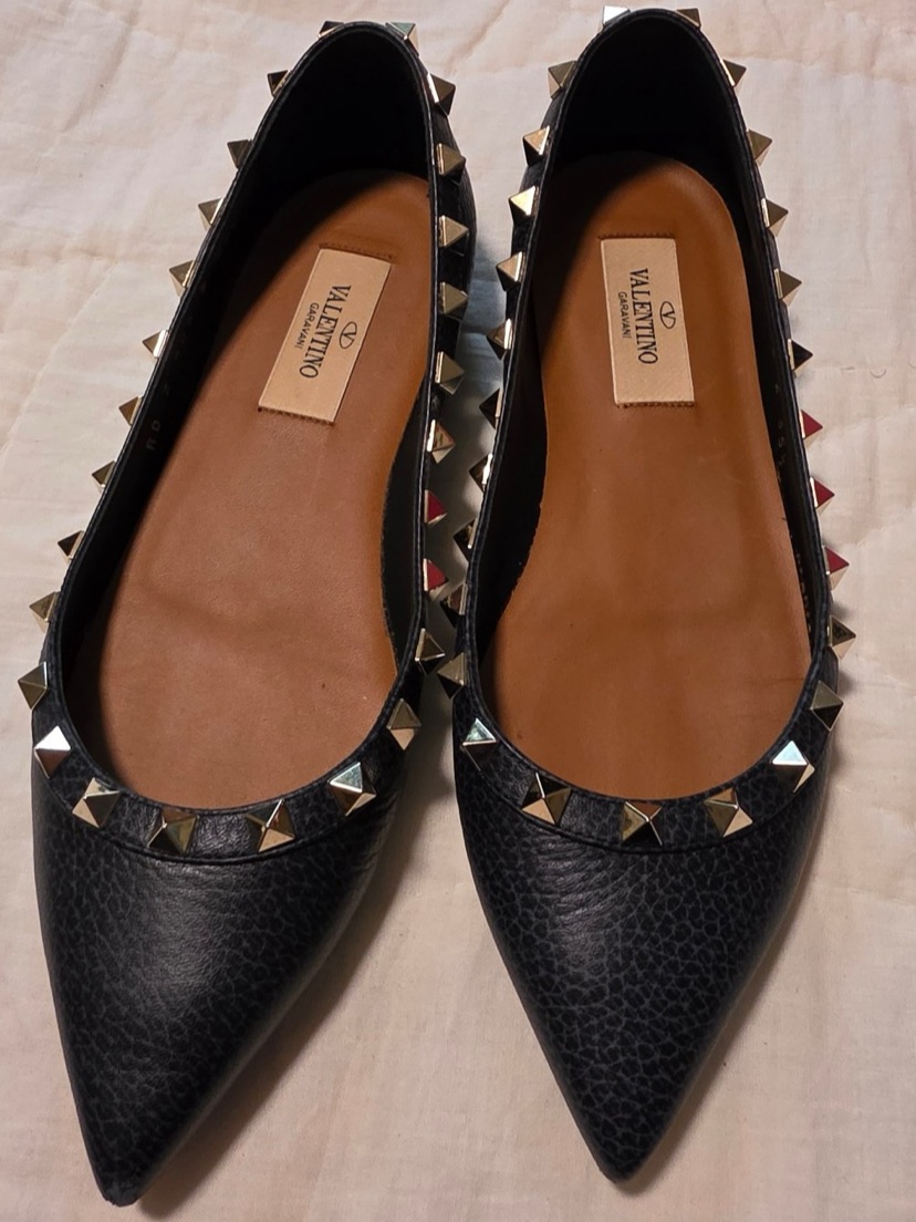 Valentino Navy Blue/Black Pointed Toe With Gold Rockstuds Leather Flats